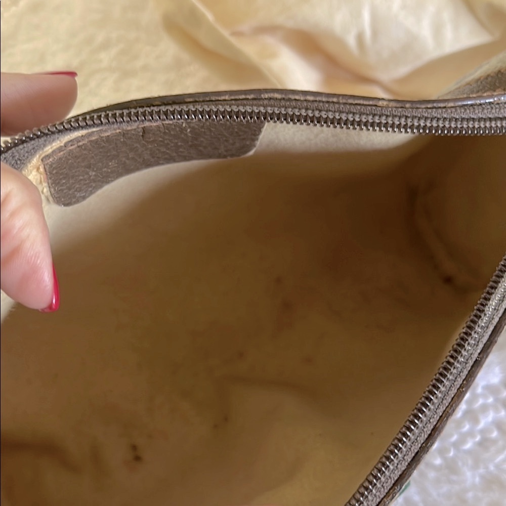 Gucci Brown Crossbody Bag with Geometric Pattern Preloved - Picture 13 of 16